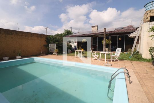 Área comum - Piscina de casa para alugar com 2 quartos, 130m² em Canudos, Novo Hamburgo