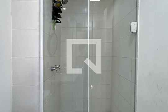Banheiro Social de apartamento à venda com 2 quartos, 62m² em Del Castilho, Rio de Janeiro