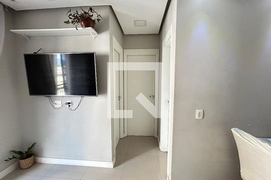 Corredor de apartamento à venda com 2 quartos, 62m² em Del Castilho, Rio de Janeiro