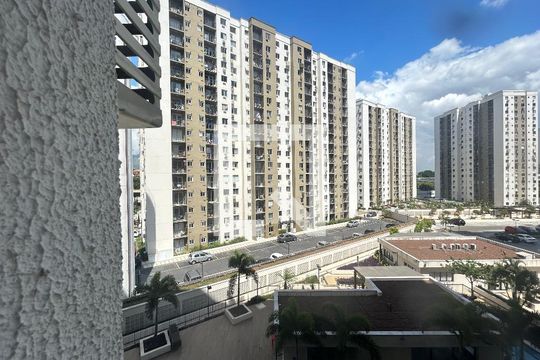 Vista da Suíte de apartamento à venda com 2 quartos, 62m² em Del Castilho, Rio de Janeiro