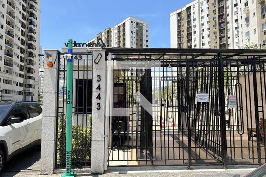 Fachada de apartamento à venda com 2 quartos, 62m² em Del Castilho, Rio de Janeiro