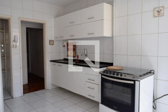 Cozinha de apartamento para alugar com 3 quartos, 110m² em Jardim Paulista, São Paulo
