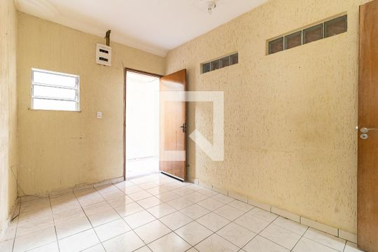 Casa à venda com 7 quartos, 440m² em Vila Vermelha, São Paulo