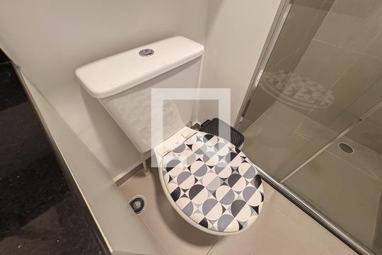 Banheiro de kitnet/studio à venda com 1 quarto, 19m² em Bela Vista, São Paulo
