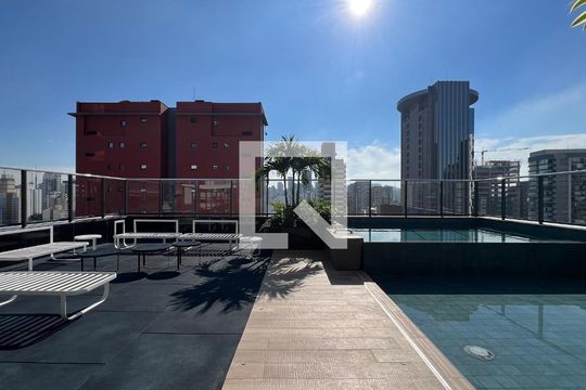 Área comum - Piscina de kitnet/studio para alugar com 1 quarto, 23m² em Pinheiros, São Paulo