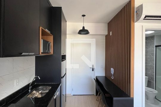 Cozinha de kitnet/studio para alugar com 1 quarto, 23m² em Pinheiros, São Paulo