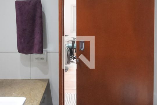Banheiro Social de apartamento à venda com 3 quartos, 74m² em Baeta Neves, São Bernardo do Campo