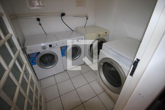 Lavanderia de apartamento para alugar com 1 quarto, 62m² em Parque Campolim, Sorocaba