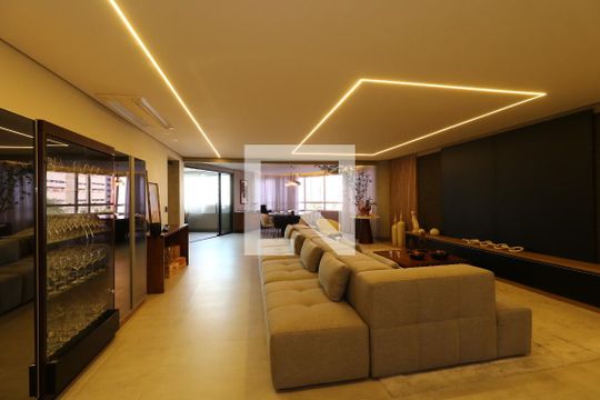 Apartamento à venda com 4 quartos, 275m² em Campestre, Santo André