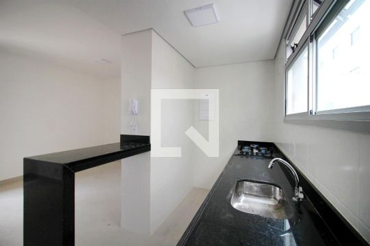 Cozinha de apartamento à venda com 3 quartos, 90m² em Cruzeiro, Belo Horizonte