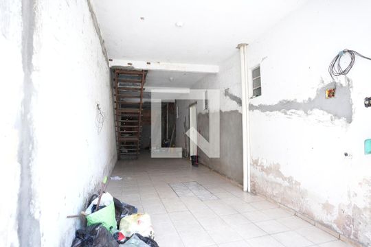 Garagem de casa para alugar com 2 quartos, 200m² em São Cristóvão, Salvador