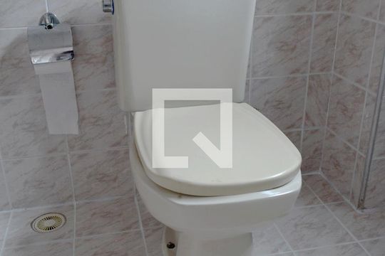 Banheiro de apartamento à venda com 1 quarto, 54m² em Pinheiros, São Paulo