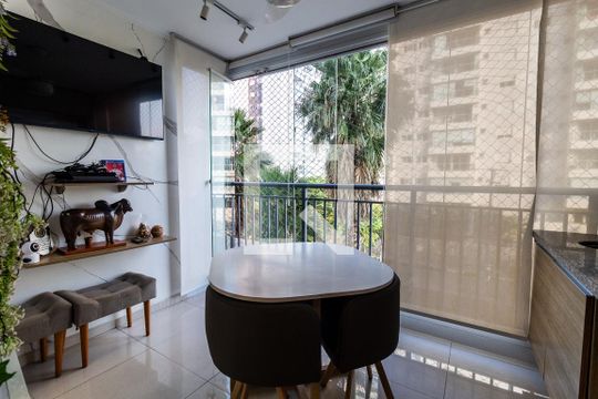 Varanda Gourmet de apartamento para alugar com 2 quartos, 60m² em Vila Anastácio, São Paulo