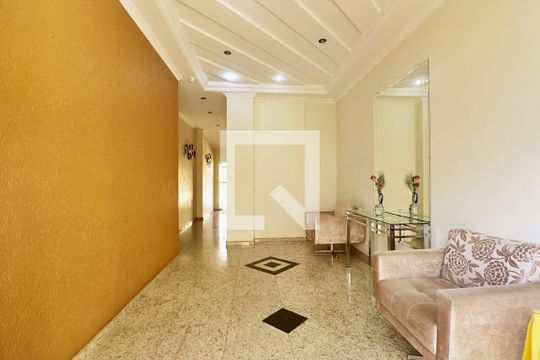 Hall de entrada de apartamento à venda com 3 quartos, 80m² em Parque das Nações, Santo André
