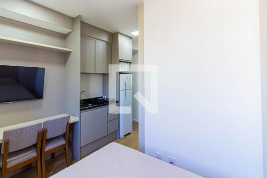 Studio de kitnet/studio para alugar com 1 quarto, 21m² em Lapa, São Paulo