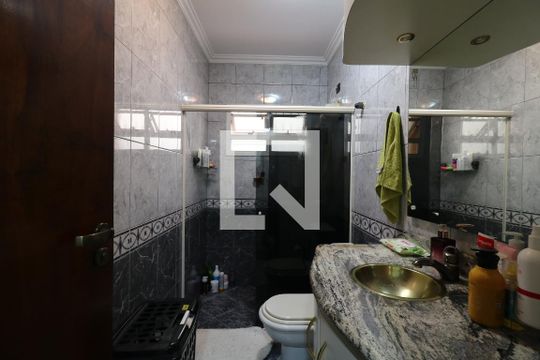 Banheiro da Suíte de casa à venda com 3 quartos, 195m² em Jardim, Santo André