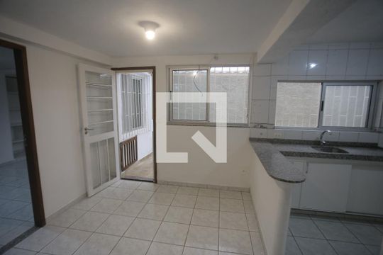 Sala de casa à venda com 3 quartos, 110m² em Marajó, Belo Horizonte