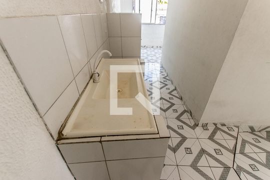 Kitnet/Studio para alugar com 1 quarto, 25m² em Itapuã, Salvador