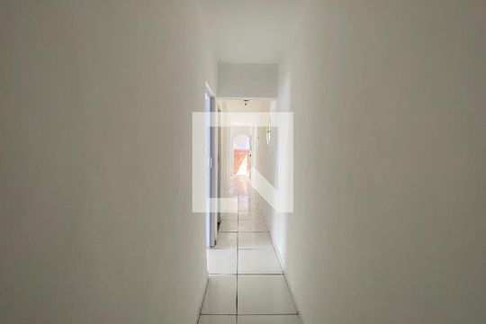 Corredor de casa para alugar com 2 quartos, 75m² em Engenho de Dentro, Rio de Janeiro