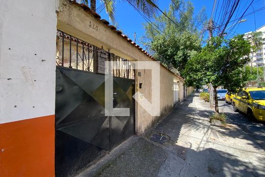 Fachada de casa para alugar com 2 quartos, 75m² em Engenho de Dentro, Rio de Janeiro