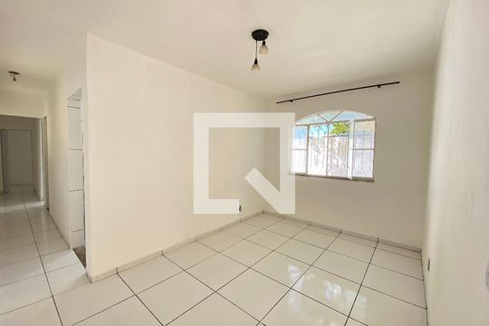 Sala de casa para alugar com 2 quartos, 75m² em Engenho de Dentro, Rio de Janeiro