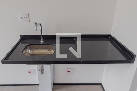 Cozinha de kitnet/studio à venda com 1 quarto, 24m² em Cerqueira César, São Paulo