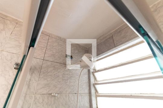 Banheiro de apartamento para alugar com 3 quartos, 77m² em Aclimação, São Paulo