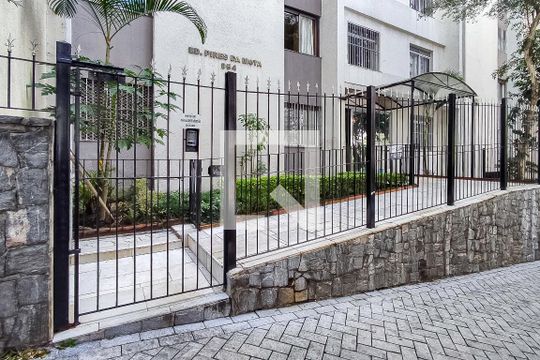 Fachada de apartamento para alugar com 3 quartos, 77m² em Aclimação, São Paulo