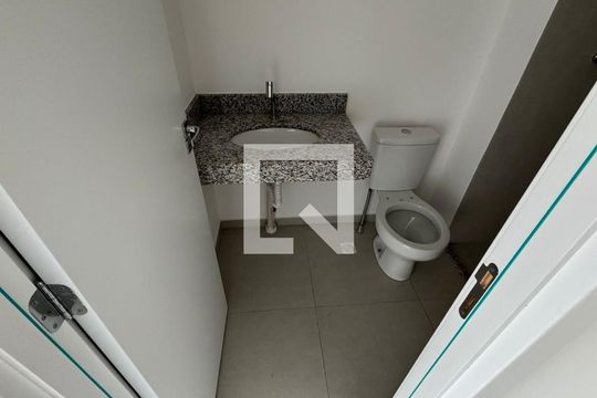 Banheiro de apartamento para alugar com 1 quarto, 39m² em Vila Nova Conceição, São Paulo