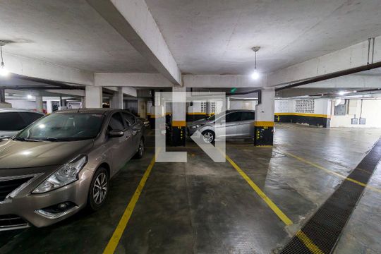 Garagem de apartamento à venda com 2 quartos, 60m² em Jardim São Luís, São Paulo