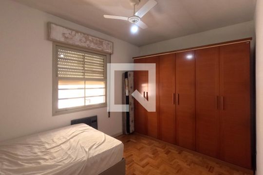 Quarto 2 de apartamento para alugar com 2 quartos, 87m² em Gonzaga, Santos