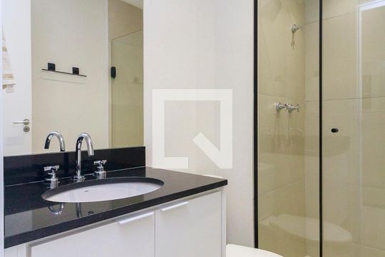 Banheiro de kitnet/studio à venda com 0 quarto, 27m² em Jardim das Acacias, São Paulo