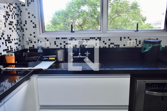 Cozinha de apartamento à venda com 3 quartos, 134m² em Vila Monte Alegre, São Paulo