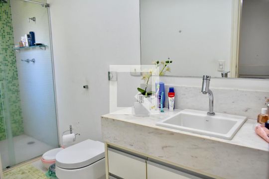 Banheiro da Suíte de apartamento à venda com 3 quartos, 134m² em Vila Monte Alegre, São Paulo