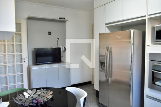 Cozinha de apartamento à venda com 3 quartos, 134m² em Vila Monte Alegre, São Paulo