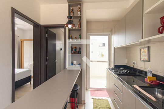 Cozinha e Área de Serviço de apartamento para alugar com 1 quarto, 50m² em Portão, Curitiba