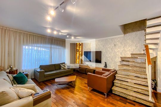 Sala de casa à venda com 3 quartos, 250m² em Água Rasa, São Paulo