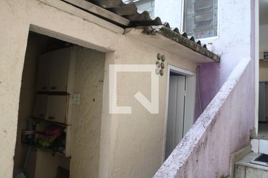 Quintal de casa para alugar com 2 quartos, 120m² em Pompeia, São Paulo