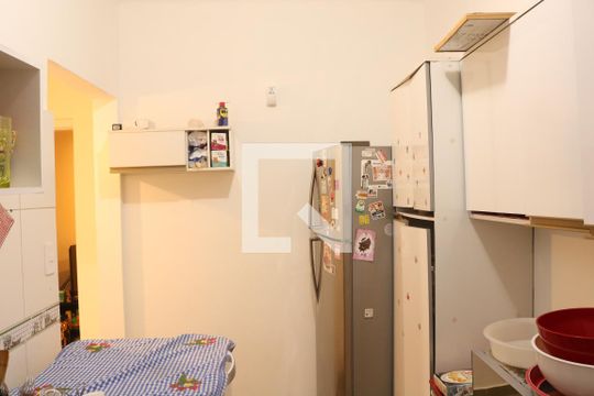Cozinha de casa para alugar com 2 quartos, 120m² em Pompeia, São Paulo