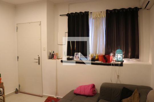 Sala de casa para alugar com 2 quartos, 120m² em Pompeia, São Paulo