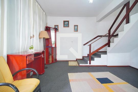 Hall de Entrada de casa para alugar com 4 quartos, 300m² em Vila Jardim, Porto Alegre