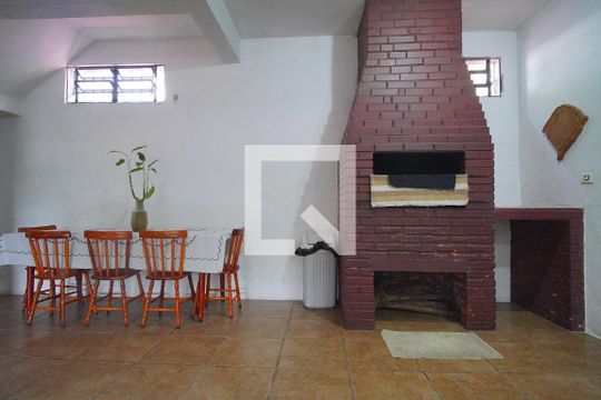 Churrasqueira de casa para alugar com 4 quartos, 300m² em Vila Jardim, Porto Alegre