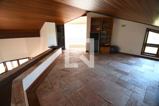 Sala - Mezanino de casa de condomínio à venda com 4 quartos, 420m² em Conjunto Habitacional Vila Santana (sousas), Campinas