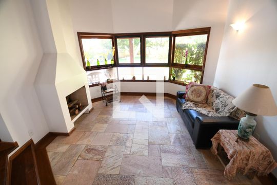 Sala de casa de condomínio à venda com 4 quartos, 420m² em Conjunto Habitacional Vila Santana (sousas), Campinas