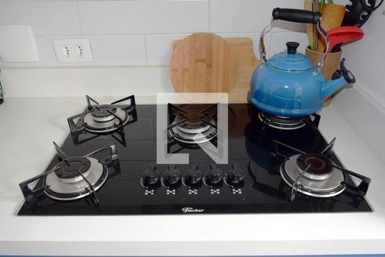 Cozinha de apartamento à venda com 2 quartos, 85m² em Jardim das Bandeiras, São Paulo