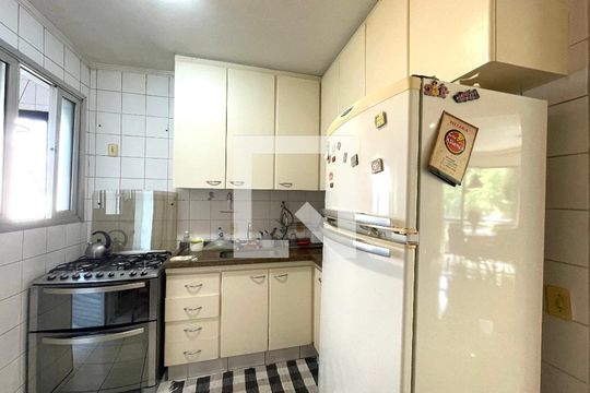 Cozinha de apartamento à venda com 3 quartos, 104m² em Alto da Lapa, São Paulo