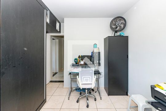 Quarto 2 de apartamento à venda com 2 quartos, 55m² em Cabral, Contagem
