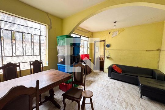 Sala de casa à venda com 3 quartos, 330m² em Novo Eldorado, Contagem