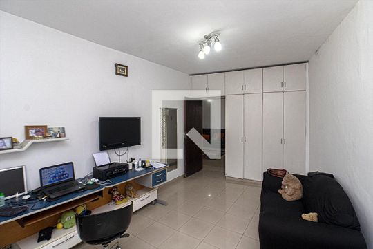 Quarto 2 de casa à venda com 6 quartos, 690m² em Jardim Maria Estela, São Paulo