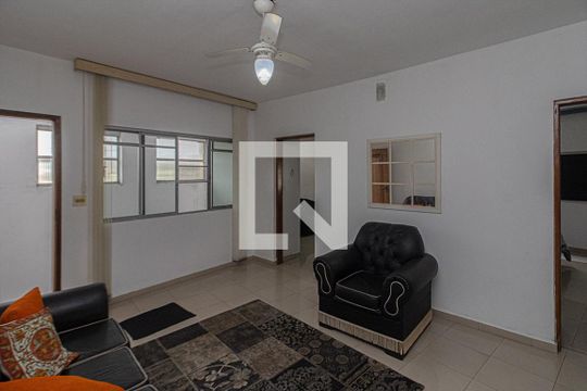 Sala de casa à venda com 6 quartos, 690m² em Jardim Maria Estela, São Paulo